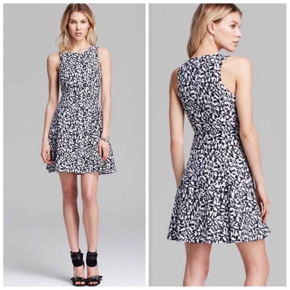 Theory Maydra Sleeveldss Mini Dress Dit & Flare Eyelet Lace Navy White size 6 - Picture 15 of 15
